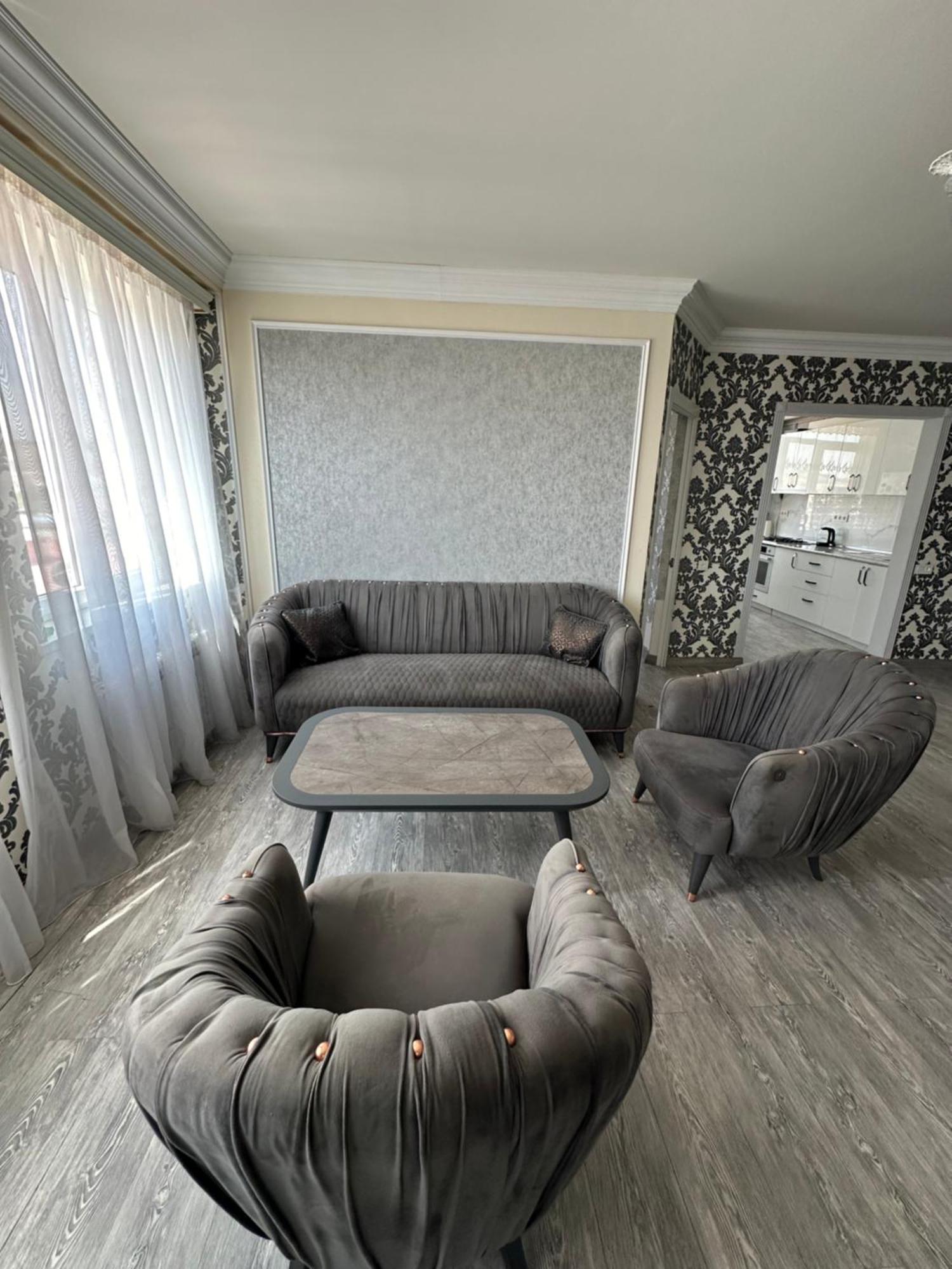 Beautiful Apartment In Yerevan) Bagian luar foto